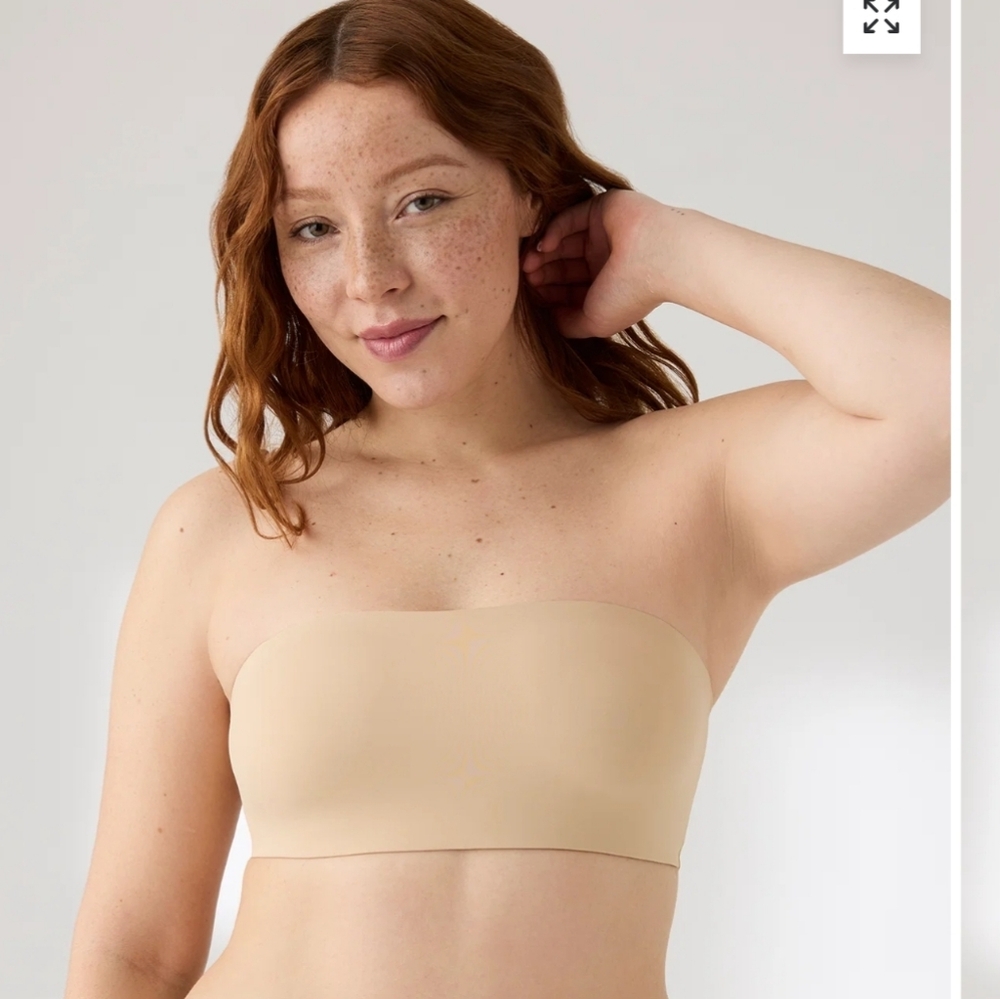 TRUE BODY WIRELESS CONVERTABLE BANDEAU BRA  IN BEIGE /SIZE:MEDIUM